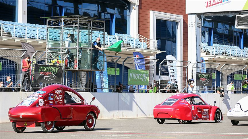 '16. TÜBİTAK Efficiency Challenge Elektrikli Araç Yarışları'nın özel yarışı İstanbul Park'ta yapıldı