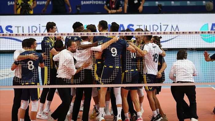 AXA Sigorta Erkekler Şampiyonlar Kupasının sahibi Fenerbahçe HDI Sigorta