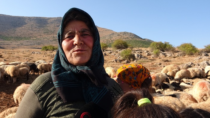 Yörük Ana'dan Torosların zirvesinde Mehmetçiğe dua