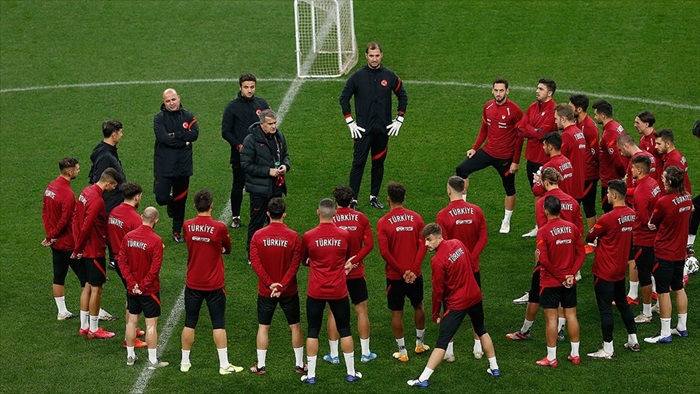 A Milli Futbol Takımı'nda Dünya Kupası Elemeleri hazırlıkları başladı