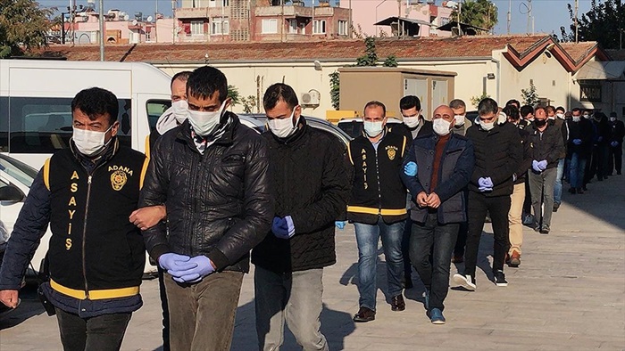 Adana'da 28 firari hükümlü şafak operasyonuyla yakalandı