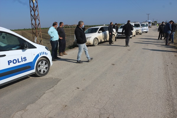 Adana'da otomobille polisten kaçmaya çalışırken kaza yapan 2 şüpheli yakalandı