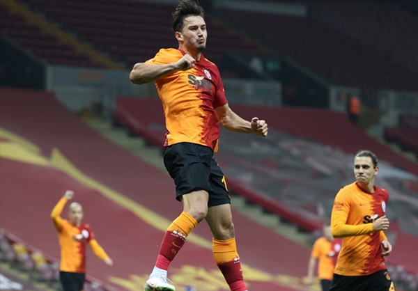 Galatasaray, Göztepe'yi 3-1 yendi..