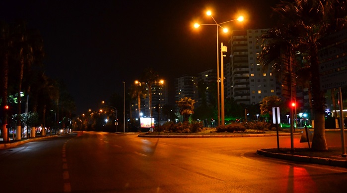 Doğu Akdeniz'de cadde ve sokaklarda sessizlik hakim