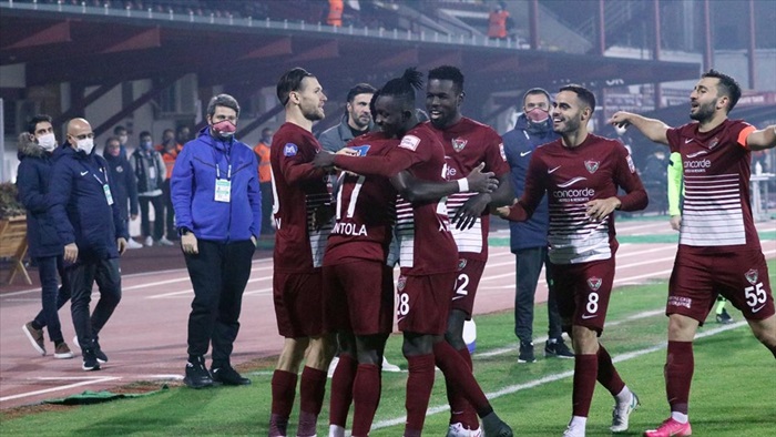 Hatayspor 3 puanı 3 golle aldı