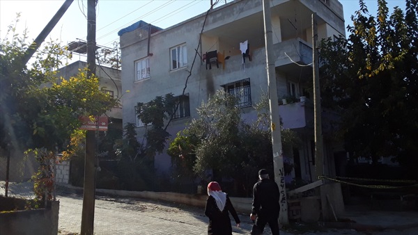 Adana'da bıçaklanarak öldürülen kişinin evi kundaklandı