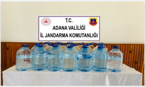 Adana'da 140 litre sahte içki ele geçirildi