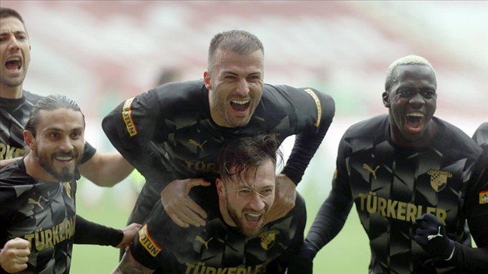 Göztepe, deplasmanda Konyaspor'u 3-2 yendi