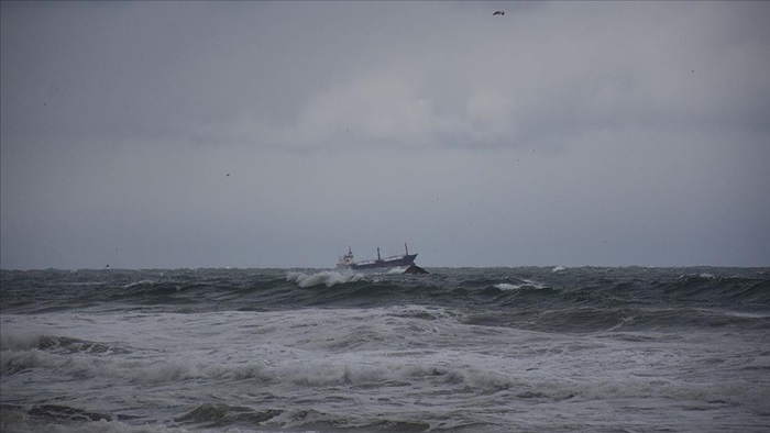 Karadeniz'de batan kuru yük gemisinden 5 kişi kurtarıldı, 2 kişinin cesedine ulaşıldı