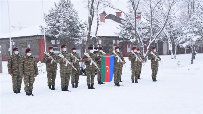 Azerbaycan askerleri 'Kış Tatbikatı' için Kars'ta