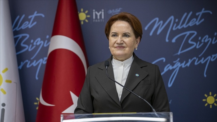 Akşener:  "Liyakatsizliğin, keyfiyetin ve cehaletin" Türk ekonomisine, son 10 gündeki maliyetinin, 500 milyar lirayı buldu.."