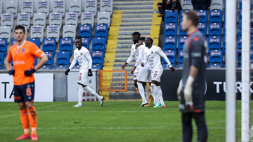 Medipol Başakşehir'e Hatayspor'dan ağır darbe