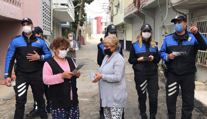 Polis vatandaşlara dolandırıcılık olaylarıyla ilgili uyarılarda bulundu..