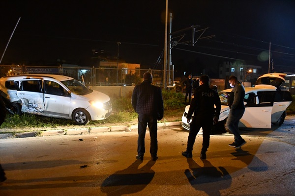 Polisin "dur" ihtarına uymayan alkollü sürücü kaza yapınca yakalandı