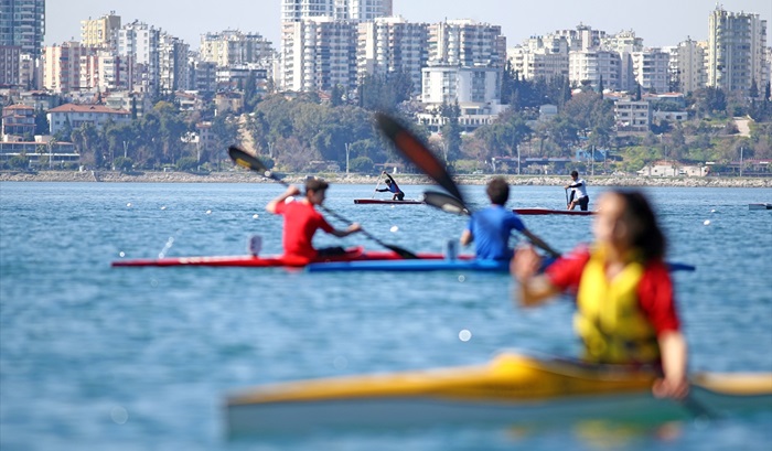 Adana, durgun su sporlarında cazibe merkezi haline geliyor