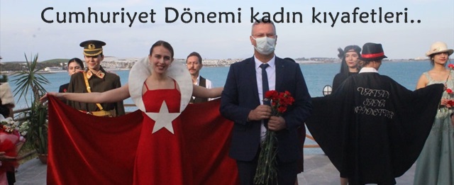 "Cumhuriyet Dönemi kadın kıyafetleri" defilesi düzenlendi