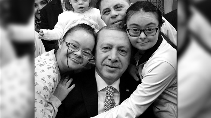 Cumhurbaşkanı Erdoğan: Farkındalığınızla dünyamızı güzelleştiriyor, zenginleştiriyorsunuz