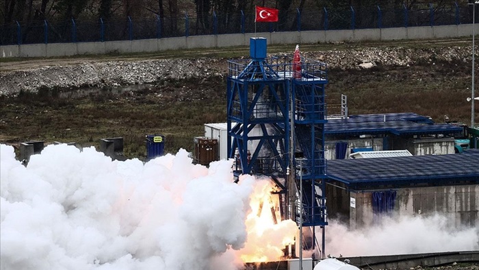 Bakan Varank: "Ay misyonunda kullanılması öngörülen hibrit motorun ilk denemeleri başarıyla yapıldı"