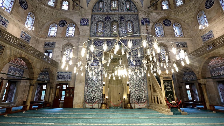 Sokullu Mehmet Paşa Camisi'nde 'cennetten' gelen parçaları görmek mümkün