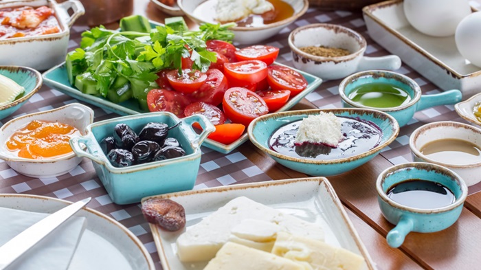 Otellerdeki açık büfelerin salgın sonrasında da kontrollü sunulması bekleniyor