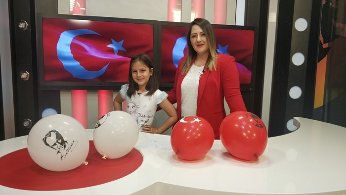 23 Nisan'da Ana Haber Bültenini İlkokul Öğrencisi Sinemyis Gupse Sundu