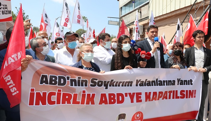 İncirlik Üssü önünde, ABD Başkanı Biden'ın 1915 olaylarını "soykırım" olarak nitelemesi protesto edildi