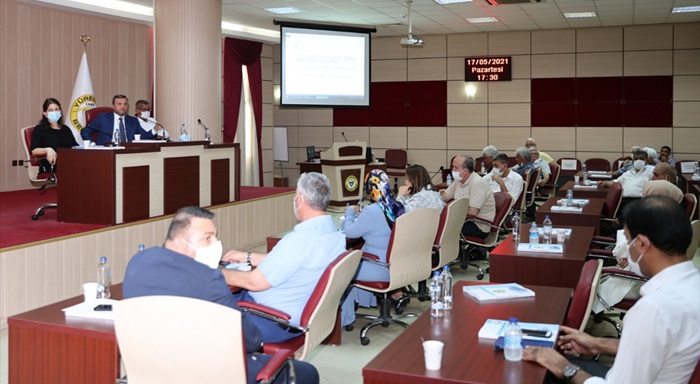 Yüreğir Belediye Meclisi İsrail'in saldırılarını kınadı