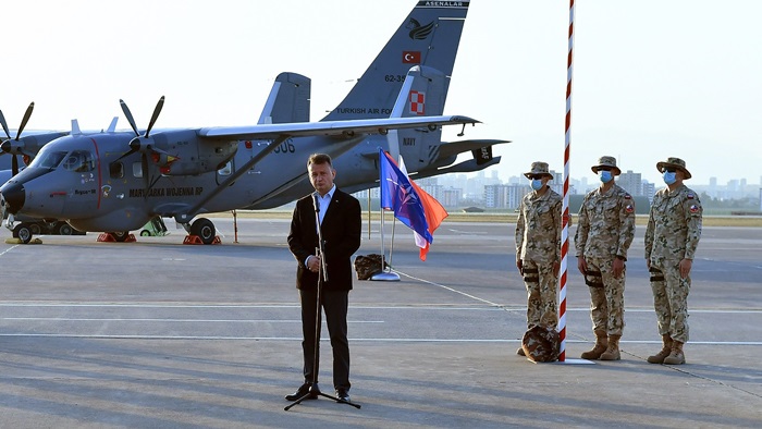 Polonya Cumhurbaşkanı Andrzej Duda,  İncirlik Üssü'nde