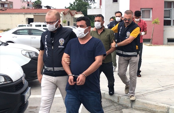 Kumar baskınında polise mukavemet gösteren 4 kişi gözaltına alındı