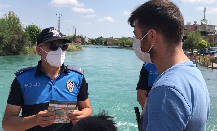 Adana polisi, çocuklara ve gençlere "sulama kanallarına girmeyin" uyarısı yaptı