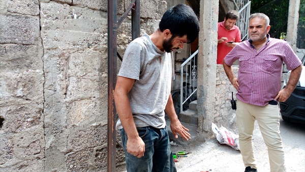 Adana'da hırsızlık şüphelisini ev sahibi yakaladı