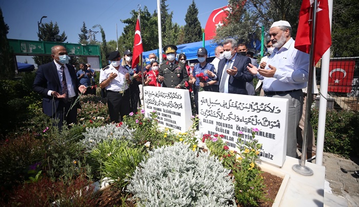 Çukurova'da şehitlikler ziyaret edildi