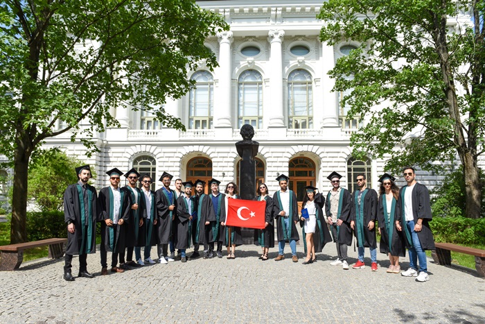 SPbPU Yüksek Lisans Programından Mezun Olan Türk Öğrenciler Diplomalarını Aldı