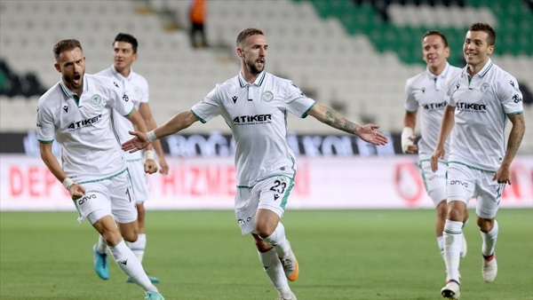 Konyaspor deplasmanda 3 golle kazandı