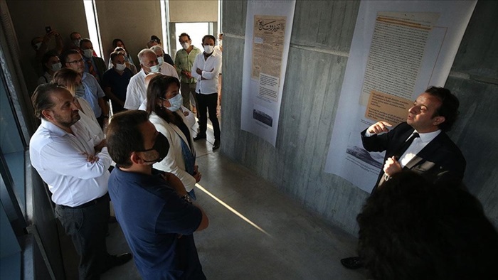 Çanakkale'de '150. Yılında Osmanlı Belgeleri Işığında Troya Kazıları' sergisi açıldı