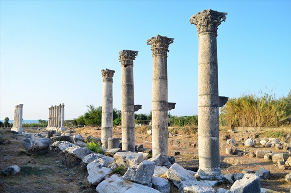 Mersin'deki kazılarda, gök bilimci ve şair Aratos'un anıt mezarı arkeolojik olarak kanıtlandı