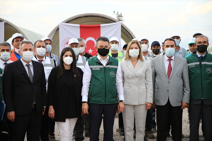 Bakan Pakdemirli, İmamoğlu Sulama Projesi'nin 4'ncü kısmını inceledi