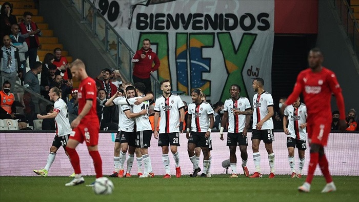 Beşiktaş, Demir Grup Sivasspor'u 2-1 yendi..