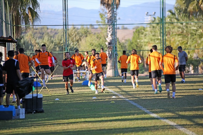 Adanaspor'da teknik direktör ile birlikte sistem de değişti