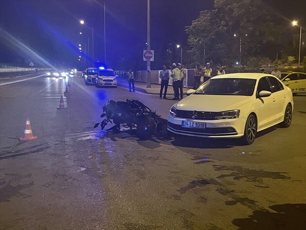 Adana'da otomobille çarpışan motosikletteki 2 polis yaralandı