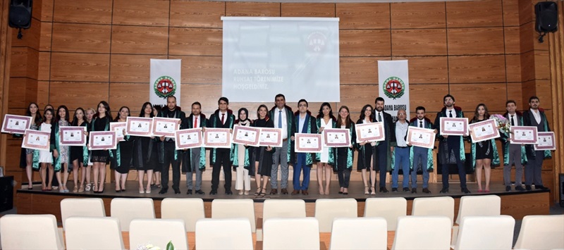 Adana'da stajını tamamlayan 20 avukat mesleğe başladı