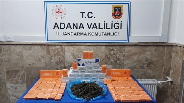 Adana'da jandarma denetimlerinde 3 kişi gözaltına alındı