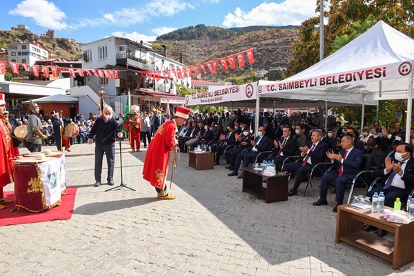 Vali Elban Saimbeyli’nin Kurtuluşunun 101.Yıl Dönümü Vesilesiyle Düzenlenen Programa Katıldı