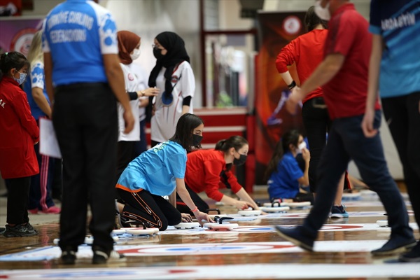 Adana'daki Floor Curling Türkiye Şampiyonası sona erdi