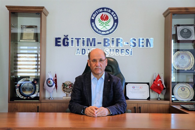 Eğitim-Bir-Sen Adana Şube Başkanı Mehmet Sezer istifa etti.