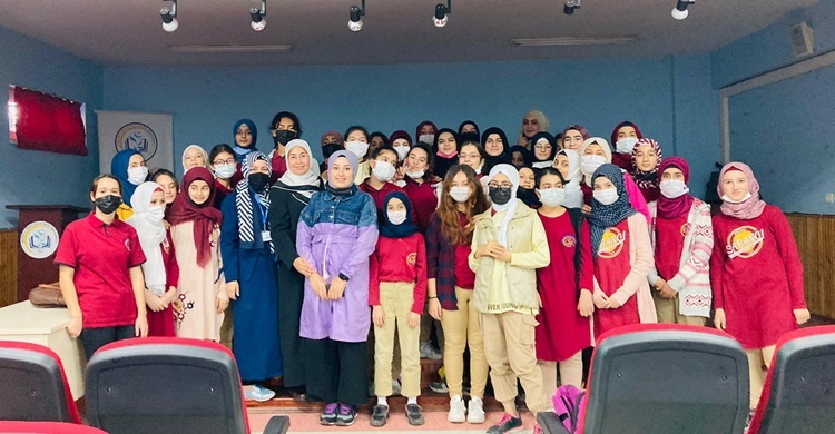 Sabancı Ailesi İmam Hatip Ortaokulu’nda ‘Gençliğe Değer Buluşması’ yapıldı