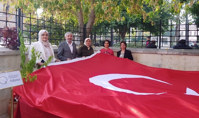 Türkiye’nin ilk en büyük Türk bayrağı Adana'da göndere çekilecek