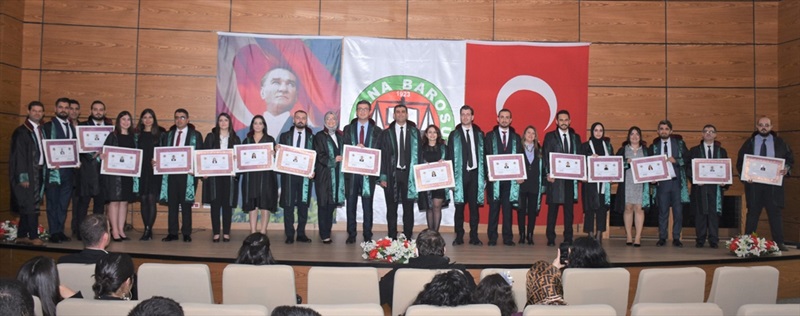 Adana'da stajını tamamlayan 19 avukat ruhsatlarını aldı