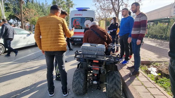 Adana'da otomobil ile çarpışan ATV'nin sürücüsü yaralandı