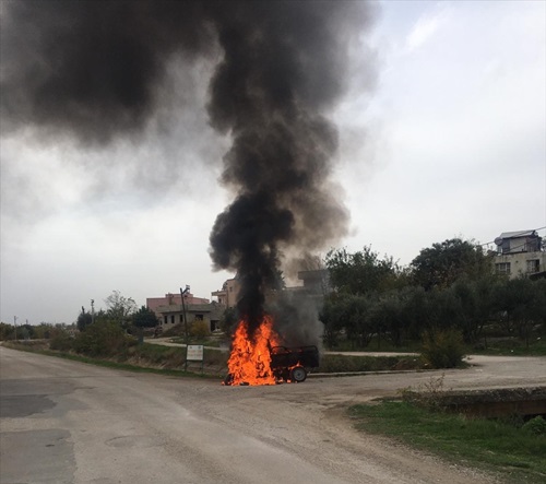 Adana'da yanan 3 tekerlekli motosiklet kullanılamaz hale geldi